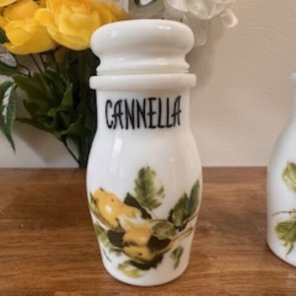 Vintage Italian Milk Glass Spice Jars Cannella Pepe Senape Fruit Opalex Style - Picture 4 of 8
